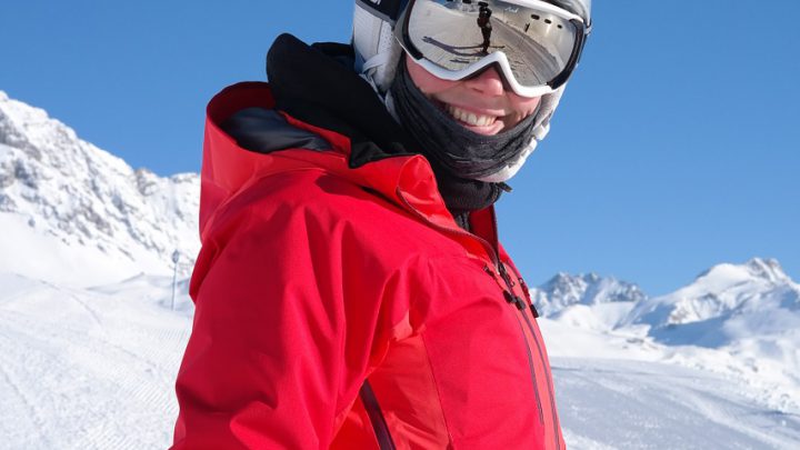 Gogle snowboardowe – co wybrać? Najlepsze gogle na snowboard